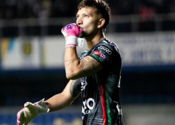 Ex Rangers fue figura en la definición a penales que le dio el ascenso a Lota Schwager