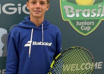 “Facu” Henríquez alcanza la cima del tenis sudamericano Sub 14 tras gran actuación en Paraguay