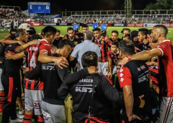 Inestabilidad en la banca rojinegra: Rangers suma 14 técnicos desde 2018