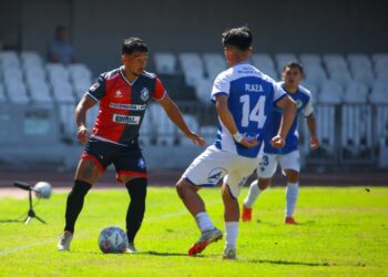 Santa Cruz empató en Antofagasta y le sacó más diferencia al colista Rangers