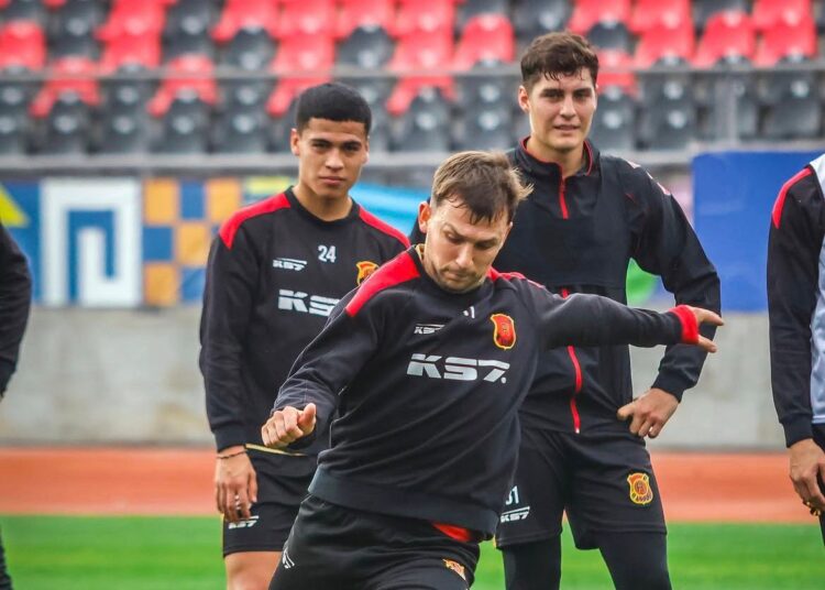 El posible once de Rangers para enfrentar a Santa Cruz
