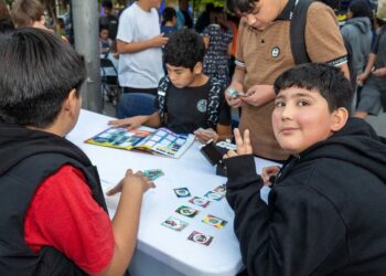 Intercambio de láminas mundialeras llegará al centro de Talca