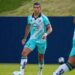 El defensor que estaría a un paso de reforzar a Rangers para la segunda rueda