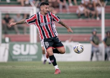 Se mueve el mercado: Rangers sondea a experimentado volante ofensivo para reforzar el plantel