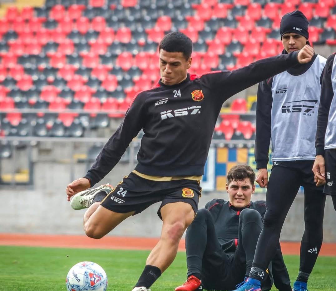 Rangers entrena en Fiscal Iván Azócar para enfrentar a Ñublense