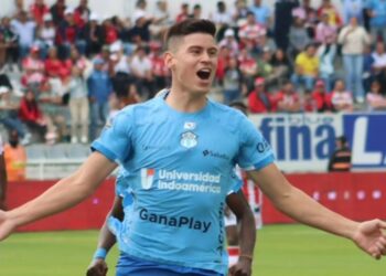 Rangers espera respuesta de delantero argentino tras presentar oferta formal