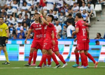 A exámenes de vestirse de rojinegro: Rangers afina a su cuarto refuerzo