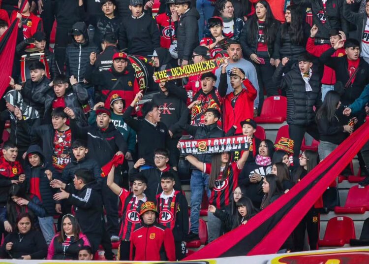 Entradas para el clásico Rangers-Curicó están disponibles tras la espera de los hinchas