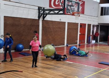 Mañanas activas: Talca cuenta con taller de entrenamiento funcional en el Cendyr Sur
