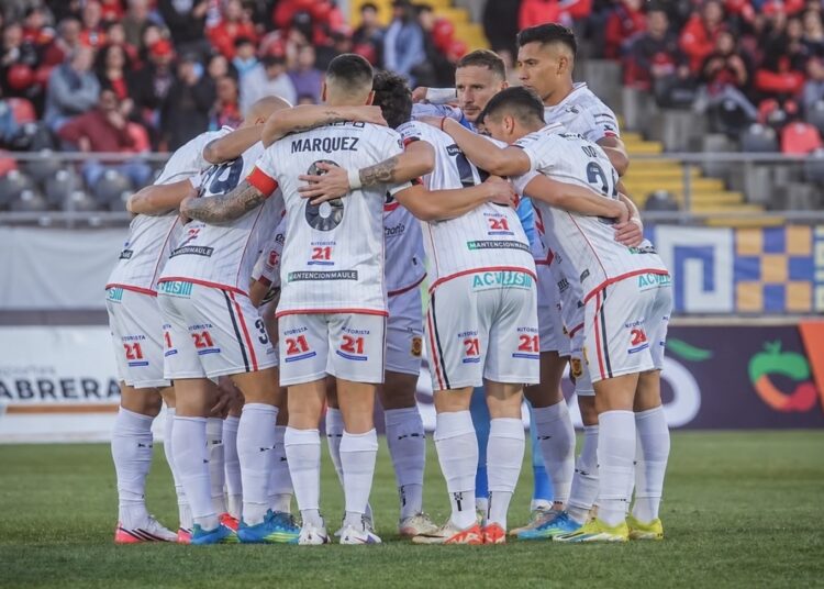 Futbolista rojinegro volvió a las prácticas y deja atrás molestia