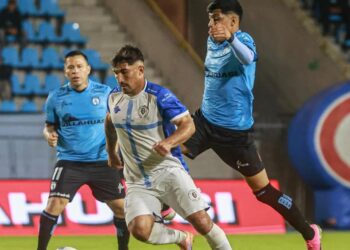 Santa Cruz conquistó los tres puntos en Iquique y vuelve a alejarse de Rangers