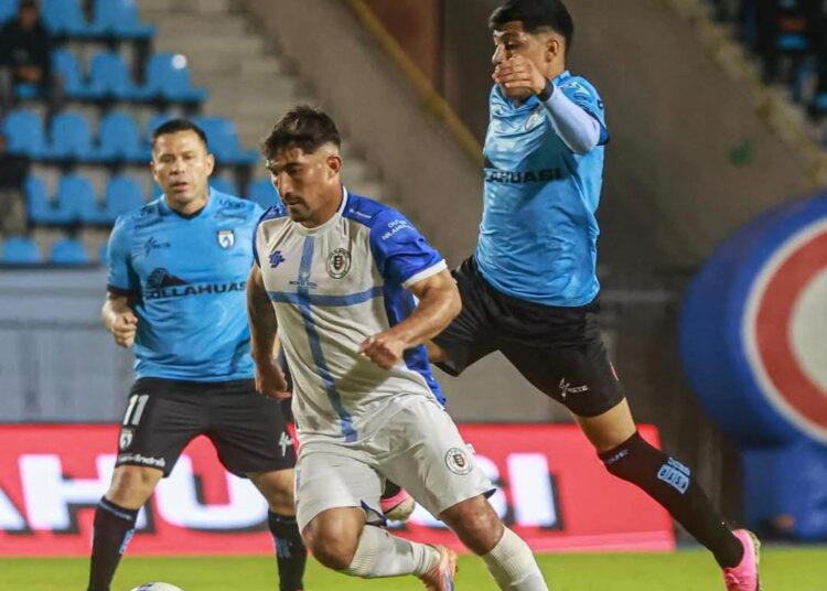 Santa Cruz conquistó los tres puntos en Iquique y vuelve a alejarse de Rangers