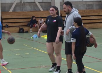 CDSB Constitución recibe apoyo del Gobierno Regional del Maule para fomentar el básquetbol femenino
