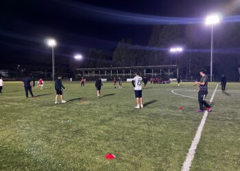 Escuela de fútbol del Deportivo Pencahue entrega formación deportiva a niños y niñas gracias al Gore Maule