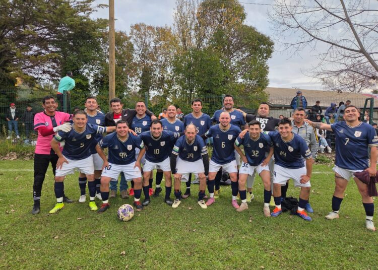 Gobierno Regional del Maule apoya proyecto deportivo del Club Esmeralda Unida de Chequén