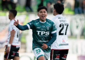 Rangers fue goleado ante Wanderers y sigue en el fondo de la tabla
