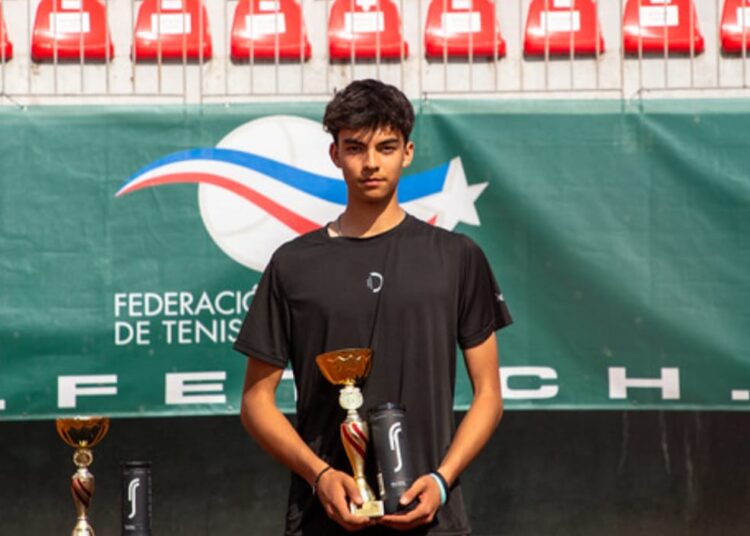 Tristán Easton se instaló como número uno de Chile y proyecta su salto al tenis internacional